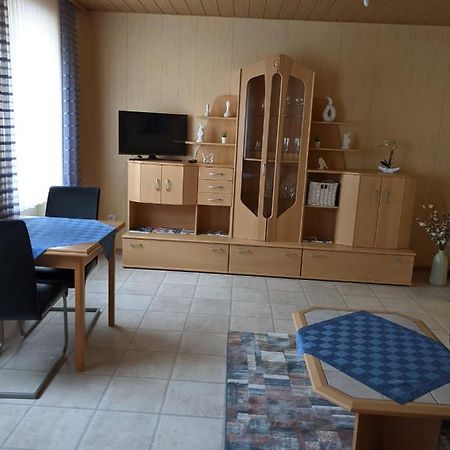 Ferienwohnung Bruss Зарлуї Екстер'єр фото